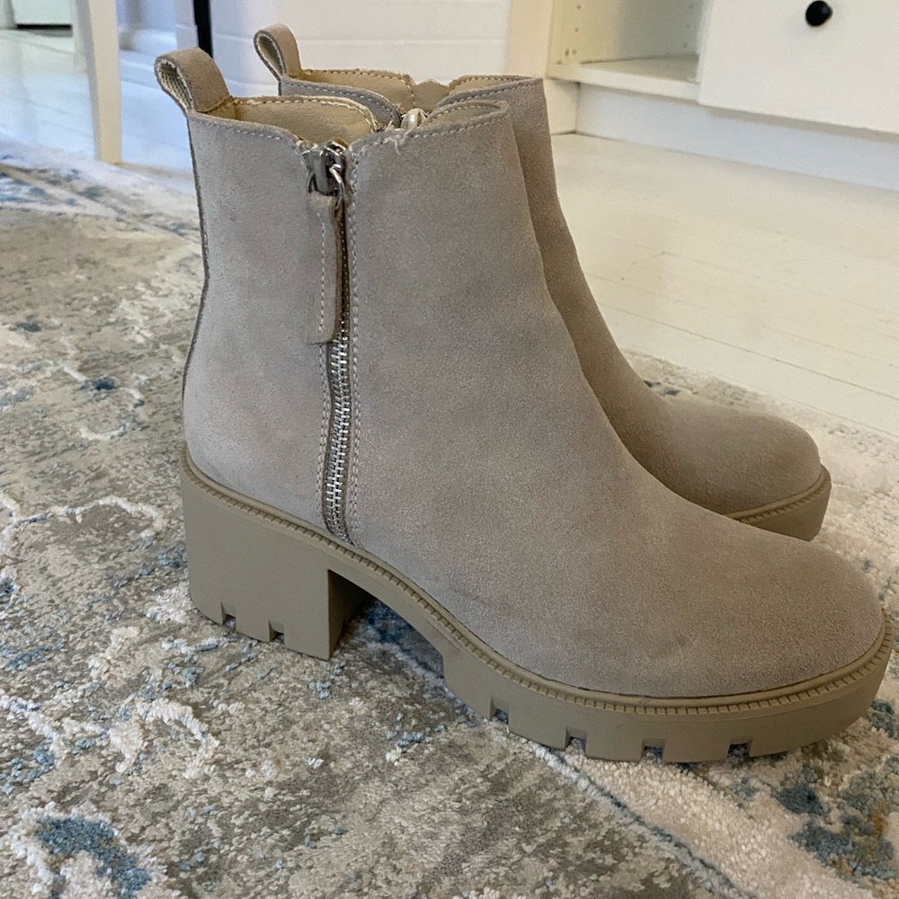 Women's Suede Ankle Boots - Tan